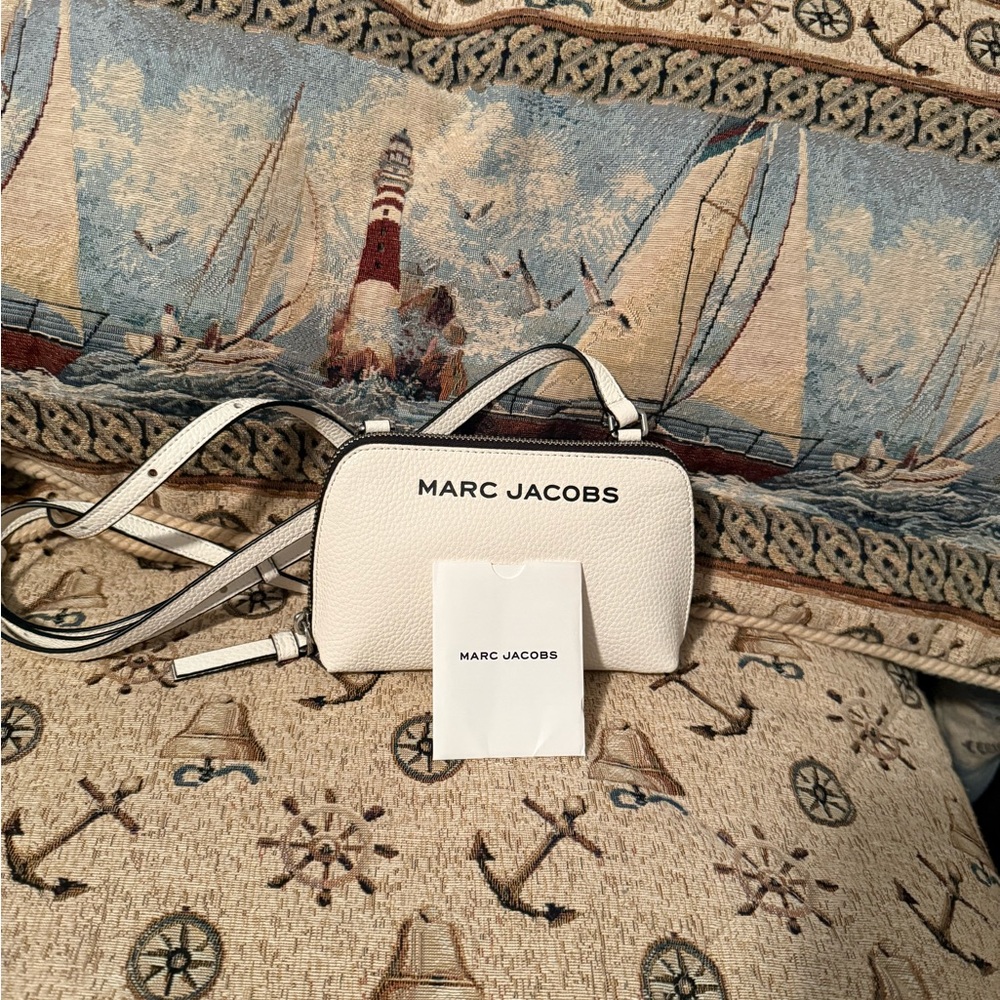 Marc Jacobs‎ White Crossbody Bag with Black Logo